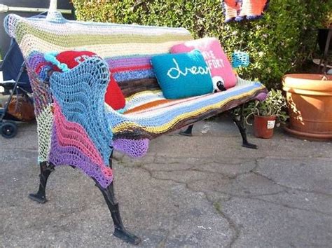 Graffiti Knitting Surprising With Colorful Recycled Crafts And Original Designs Recycled