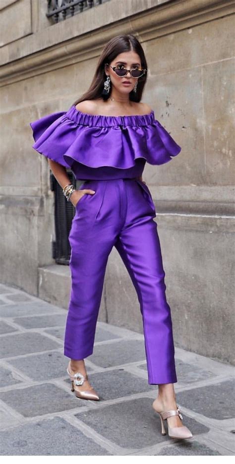 Pin By Paola Callejas On Fashion Street Style Purple Fashion Purple Outfits Fashion