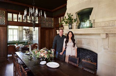 Watch The Final Reveal Of Chip And Joanna Gaines S Castle Fixer