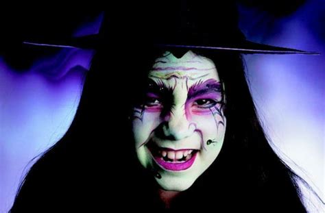 Dolch der hexe, himmelsrichtung osten entsprechungen: Halloween Make up Ideen - Bilder von Hexen! - Archzine.net