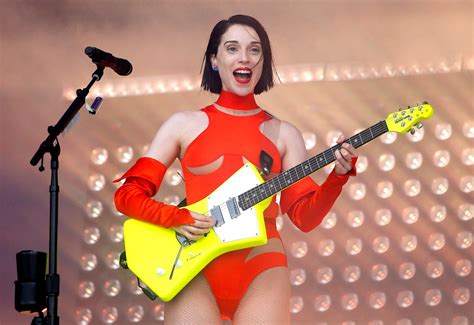 Maybe A Reason Why Singer St Vincent Has No Career After 14 Years