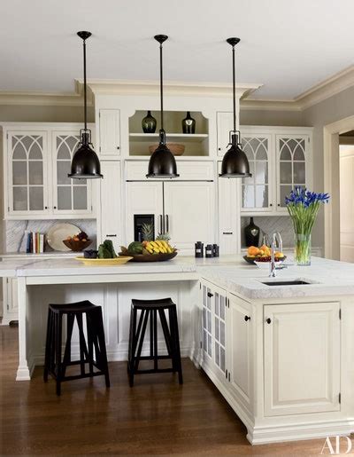 Different styles of kitchen lighting to give your cooking and dining space a lift. 31 Kitchens with Pretty Pendant Lighting | Architectural ...