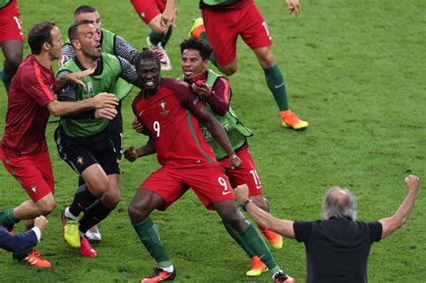 Kruip in de huid van de trainer, de scheidsrechter of geef je mening als echte analist. Portugal wint EK voetbal: 1-0 tegen Frankrijk na ...