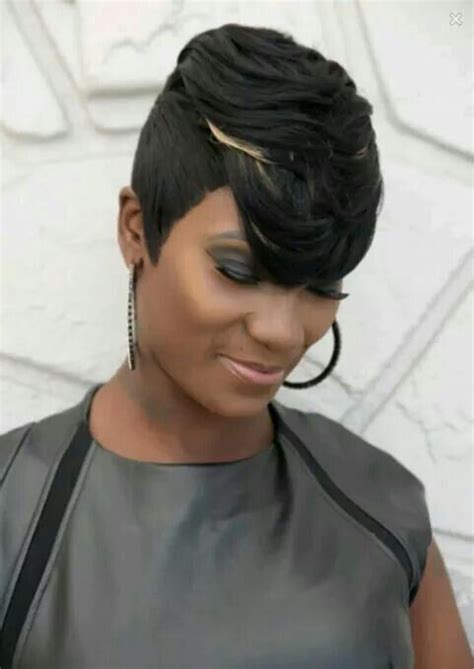 Hair extension has made it easy and sporty for women to style their hair within a very short time. Short & Sassy | Quick weave hairstyles, Short weave ...