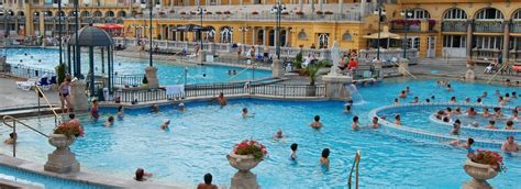 Stuart wadsworth visits five of budapest's famous bath houses, where he encounters boardgames, beers, rub downs and raves… and still allows himself plenty of scope for a relaxing soak. Széchenyi Bath - Budapest Baths - Thermal bath Budapest - Spa Budapest