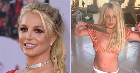 Britney Spears Sparks Concern From Fans As She Plays With Knives At