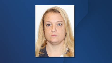 crimestoppers offering reward for information on wanted woman