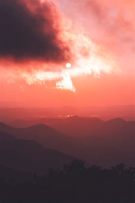 Sunset Mountains Fog Clouds Dusk Hd Phone Wallpaper Peakpx