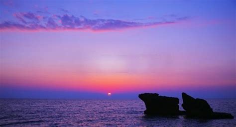 Beautiful, exotic, tropical, purple sunset sky over thailand's islands; 9353016-beautiful-purple-sunset-on-the-beach-seascape-with ...