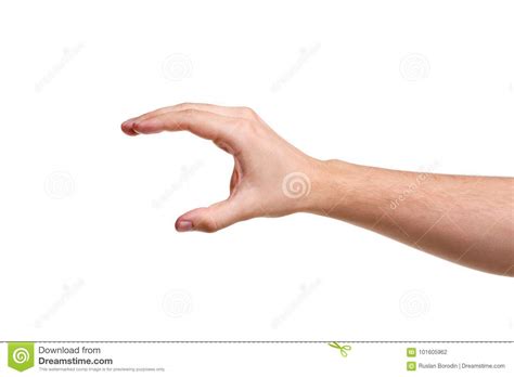 mano masculina que mide objetos invisibles aislado en el fondo blanco primer foto de archivo
