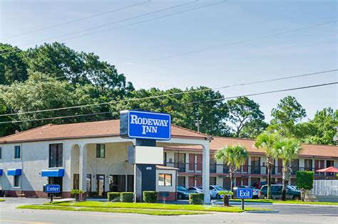 Chewie's kitchen, the wicked wheel bar & grill und angelo's steak pit. Rodeway Inn Panama City, FL - See Discounts