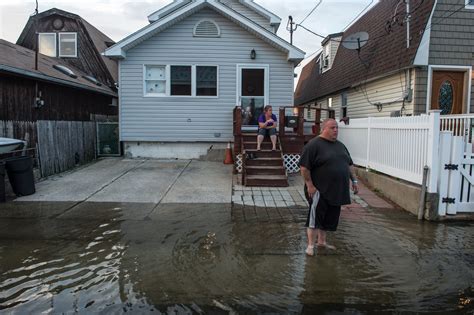Where Streets Flood With The Tide A Debate Over City Aid The New