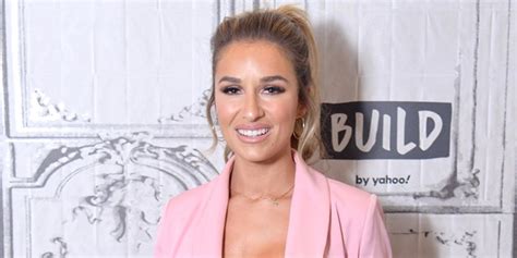 Jessie James Decker Cries Over Disgusting Body Shaming Comments I Cannot Believe What Im