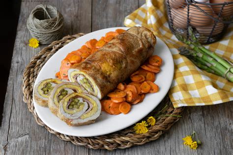 Rotolo arrosto di tacchino ripieno mangiamando.com. Rotolo di tacchino frittata e asparagi | Profumo di Cannella e Cioccolato