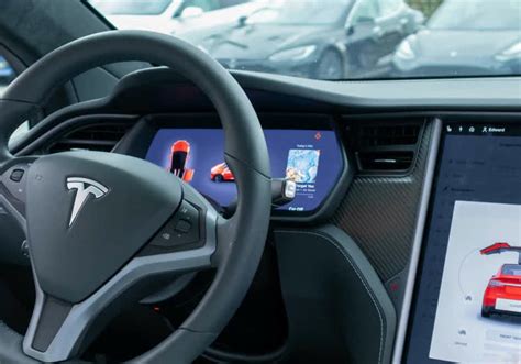 Elon Musk Responds To Tragic Ad Slamming Teslas Full Self Driving Software Techspot