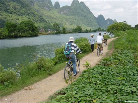 Yangshuo Yulong River Dragon Meeting River Bamboo Rafting Easy Tour