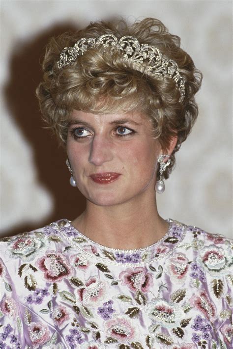 55 Of Princess Diana S Best Hairstyles Princess Diana Hair Hair Styles Cool Hairstyles