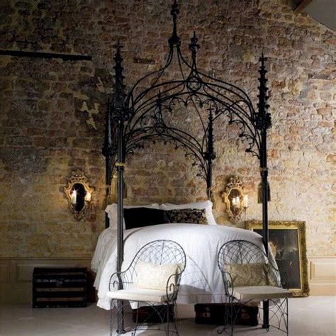 48 Completely Inspiring Luxury Gothic Decoration Ideas Canopy Bedroom