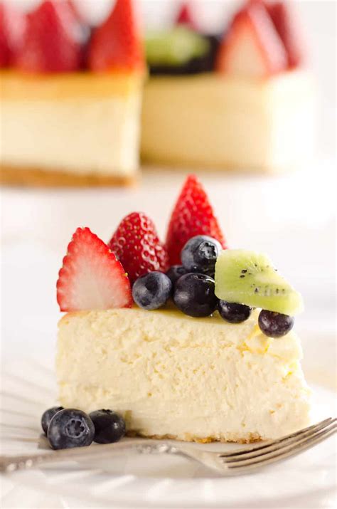 Creamy New York Cheesecake With Fresh Fruit