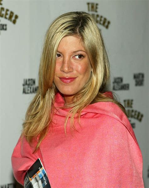 Tori Spelling Faces ‘scam Complaints Over 10 Year Old Daughters Slime
