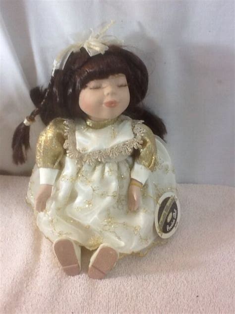 Collectible Dan Dee Collectors Choice Bisque Porcelain Musical Doll Kaitlin Ebay