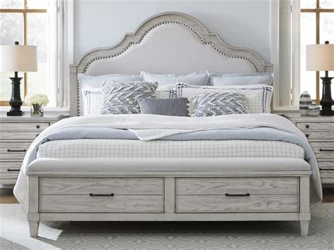 Legacy Classic Furniture Belhaven Weathered Plank Queen Panel Bed With