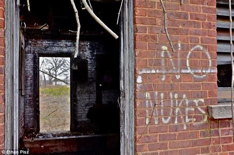 Fort Totten Inside The Abandoned Military Fortress That Guarded New