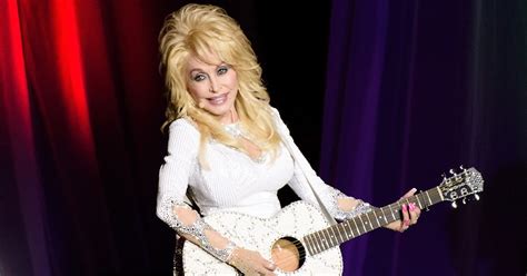 See Dolly Parton S Real Hair In A Photo From Her New Book