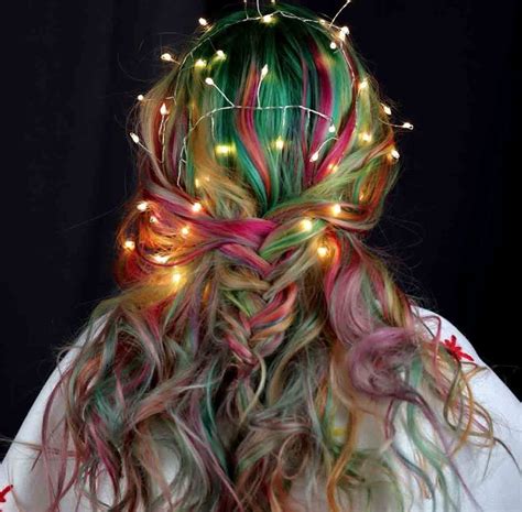 Cute Christmas Hairstyles To Try Out This Holiday Season