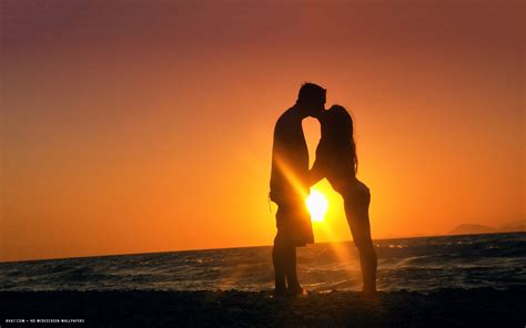 Romantic Kiss Sunset Sun Sea Cute Couple Scenery Silhouette Hd