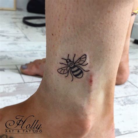 Bee Tattoos Have Helped Raise Over 500000 For Manchester Victims