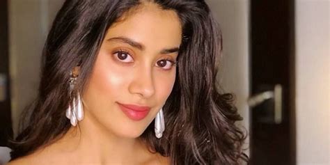 Actress Janhvi Kapoor Lovely Pics 615314 Galleries And Hd Images