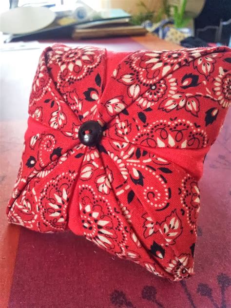 Посмотрите твиты по теме «#fait_main» в твиттере. Passion fait main: Coussin à épingle