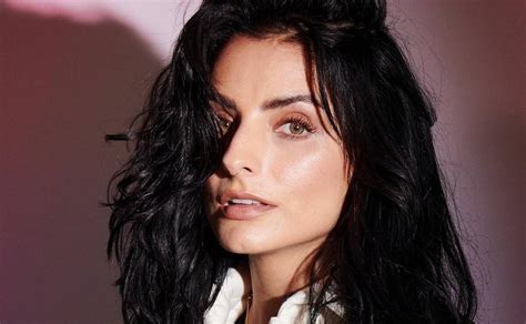 Aislinn Derbez Boasts A Meeting In Which There Were Kisses Hugs And Love Celebrity Gossip News