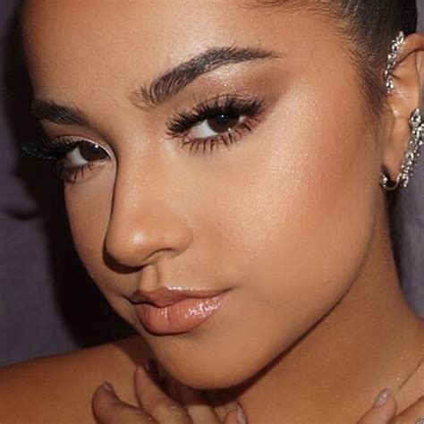 Becky G S Makeup Photos Products Steal Her Style Page 2