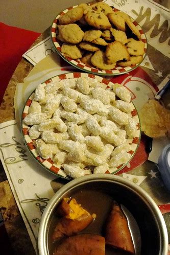 How about making a sweet south of the border treat with one of these delicious mexican dessert recipes. Teenage Glutster: A Mexican Christmas Winter Ponche Recipe ...