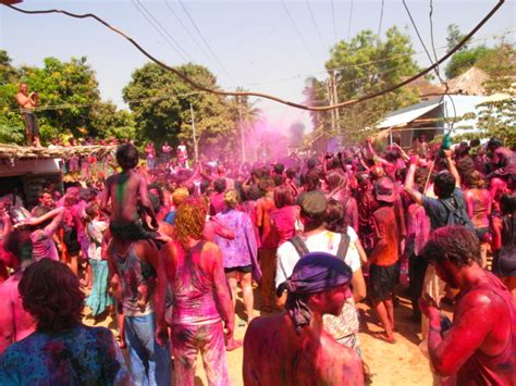 Share these beautiful greetings, messages, images, wishes on facebook, instagram, whatsapp status. Happy Holi: The Festival of Colors is now even celebrated ...
