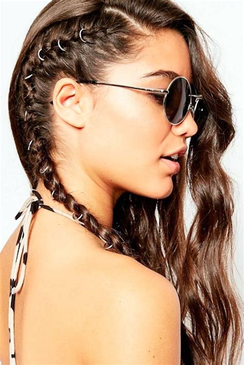 19 Sexy And Daring Hairstyles You Can Create With Hair Rings Hair Styles Hair Rings Side Braid