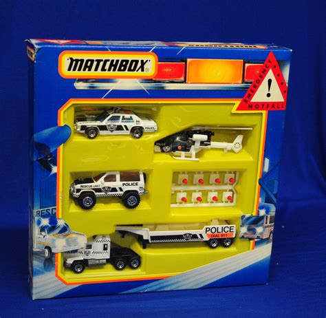 Box Lot Matchbox Police Vehicles 164 Scale