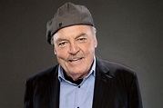 Stacy Keach Returns to the Stage – Chicago Magazine