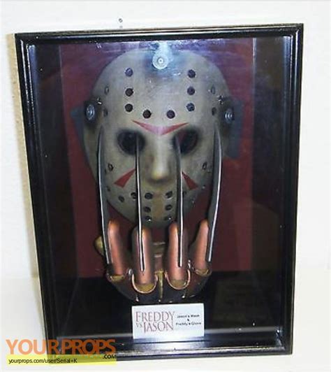 Freddy Vs Jason Shadowbox Jason Hockey Mask And Freddy Glove Replica