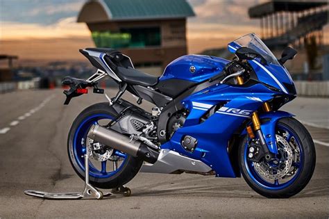 If you would like to get a quote on a new 2009 yamaha yzf r6 use our build your own tool, or compare this bike to other sport motorcycles.to. 2017 Yamaha YZF-R6 Officially Unleashed!