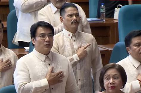 Senator Draws Eyes With Hand Gesture During SONA National Anthem