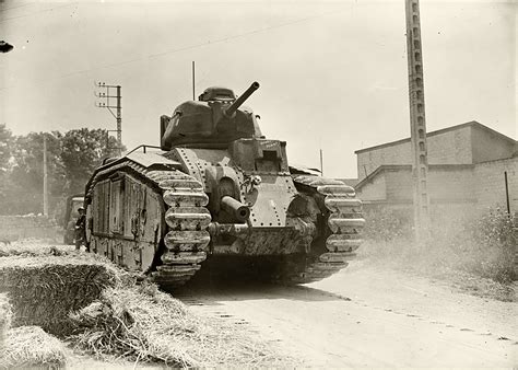 Asisbiz French Army Renault Char B1 Named Mbreti Means King During The