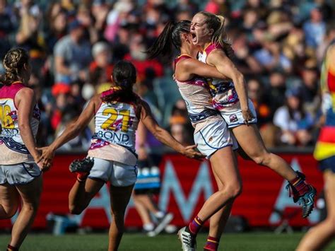 Lions Beat Crows To Win Aflw Grand Final St George And Sutherland Shire