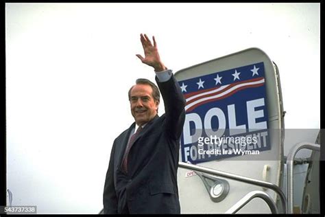 Bob Dole 1996 Photos And Premium High Res Pictures Getty Images