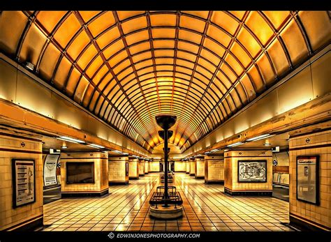 London Underground Art Deco Art Deco Buildings Underground Art Art Deco