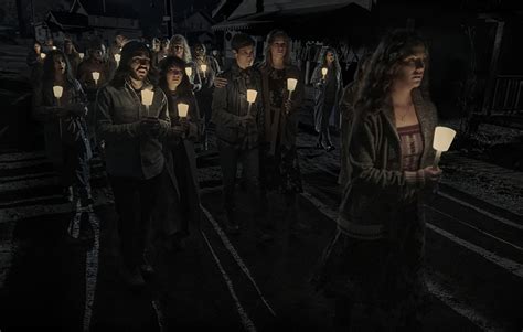 Mike Flanagans Netflix Horror Midnight Mass Shares First Trailer