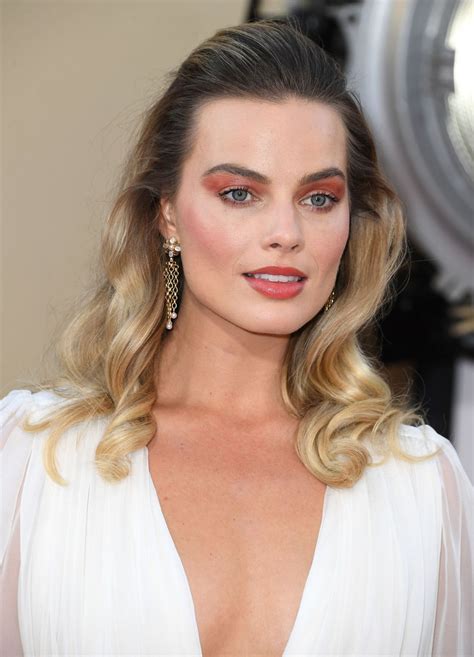 Margot Robbie At Once Upon A Time In Hollywood Premiere In Los Angeles