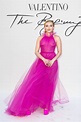 Florence Pugh en robe transparente rose vaporeuse Valentino